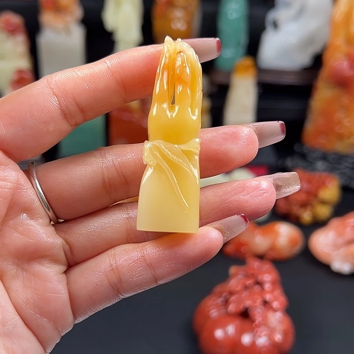 寿山石老性芙蓉石