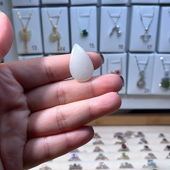 和田玉（糖玉）颈饰未镶嵌O****o