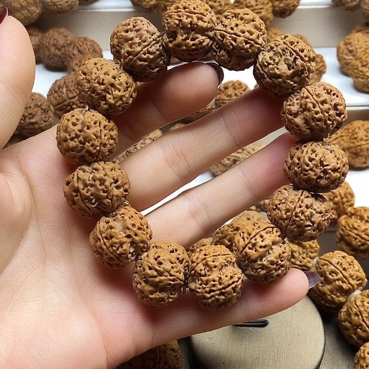 金刚菩提吊坠蜂王梅花