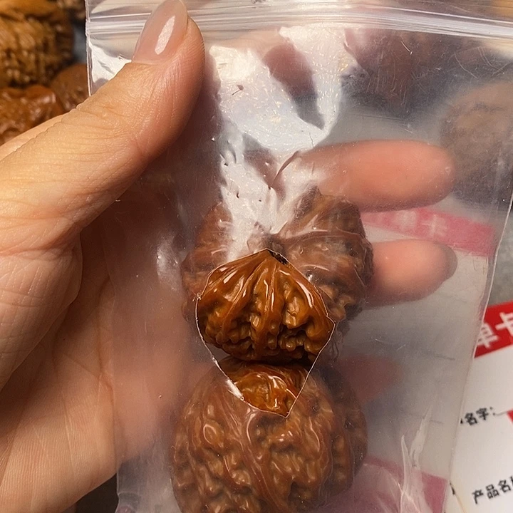 吊坠文玩核桃白狮