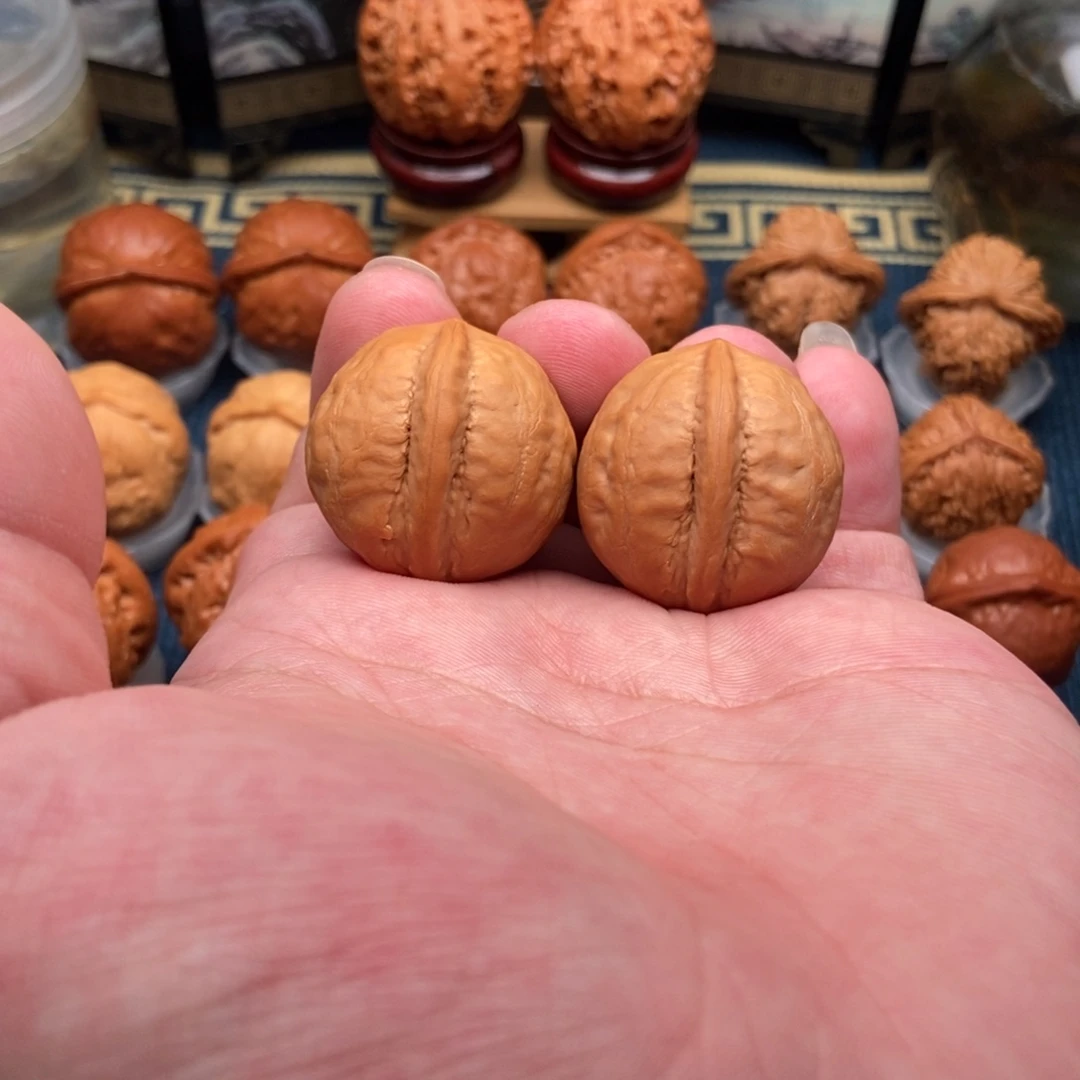 文玩核桃把件柳**风小海豚