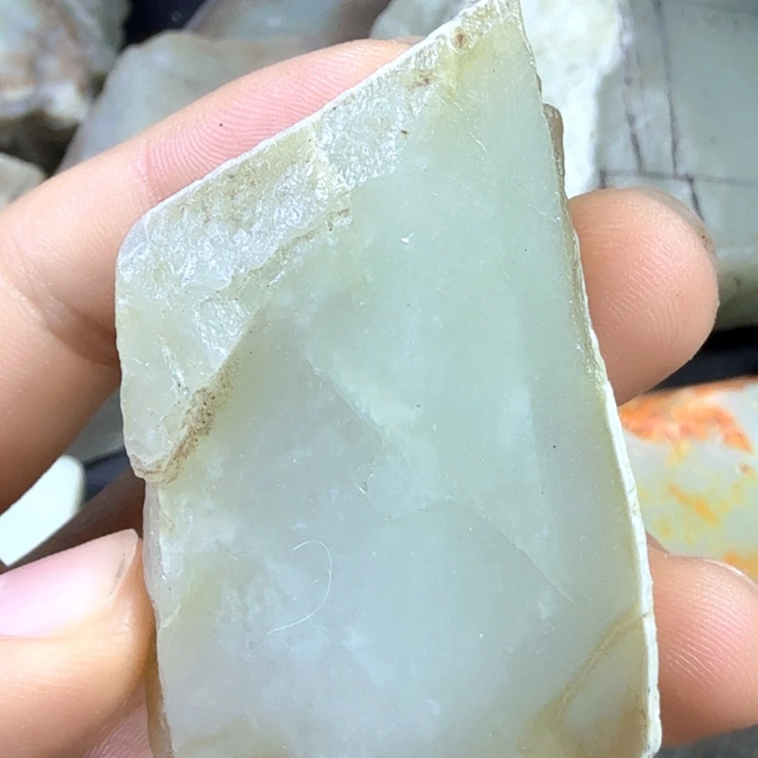 和田玉（糖玉）未镶嵌珠宝奇石