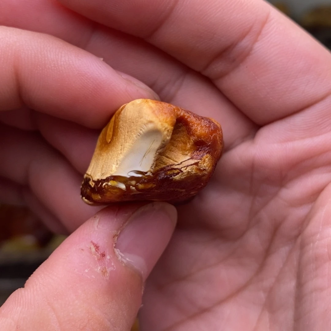 定制琥珀天然蜜蜡