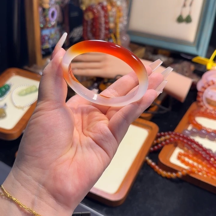 玛瑙/玉髓未镶嵌手镯