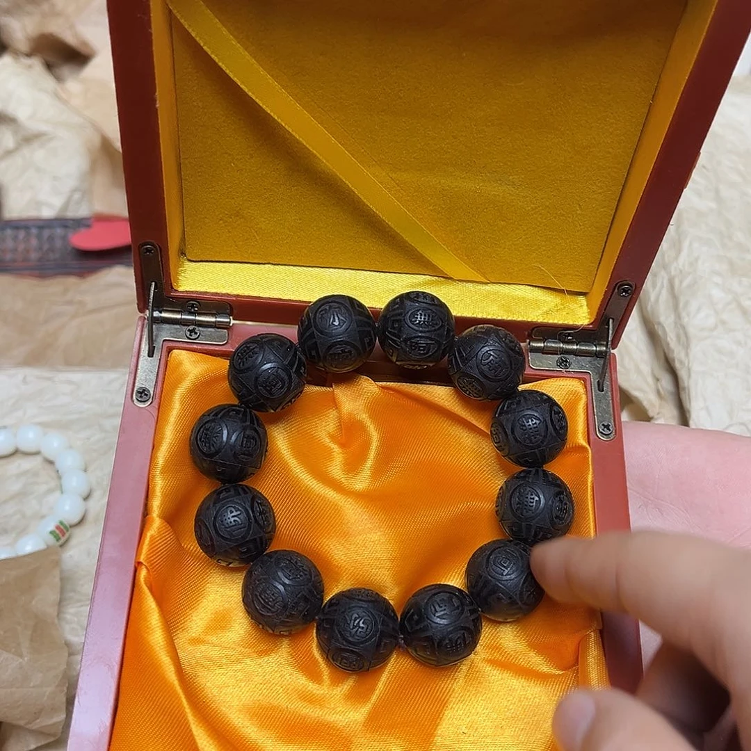 大叶紫檀（黑酸枝木类）