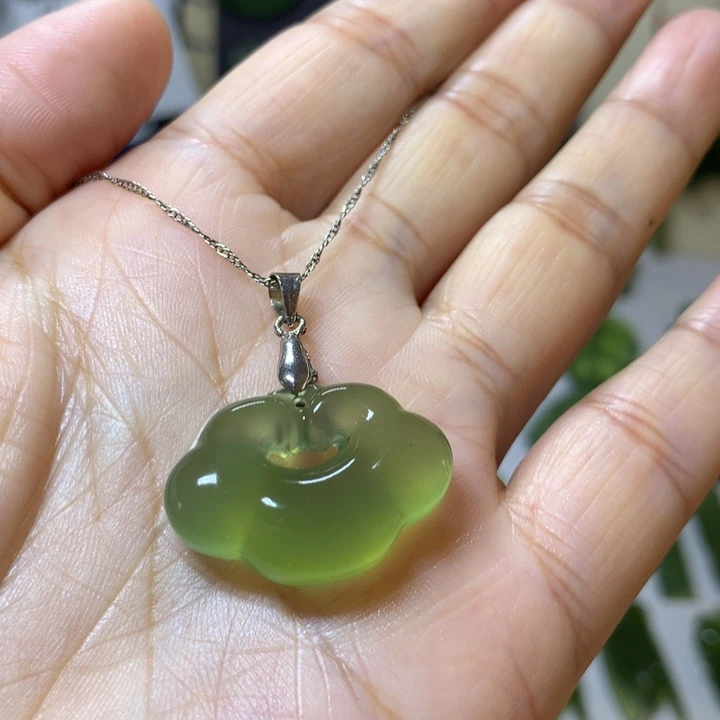 岫玉颈饰银S925镶嵌吊坠