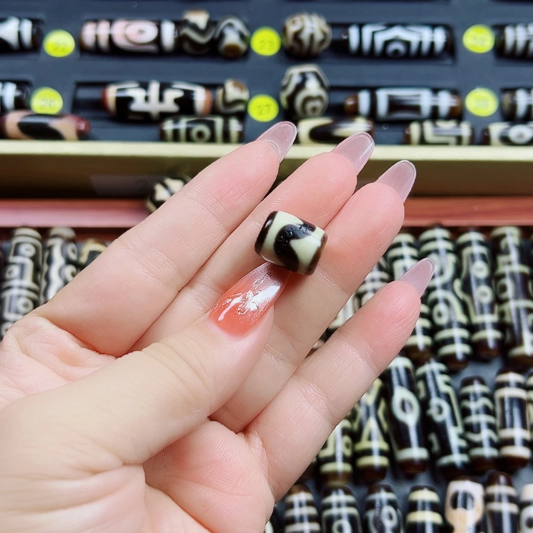 腰***、玛瑙/玉髓未镶嵌颈饰