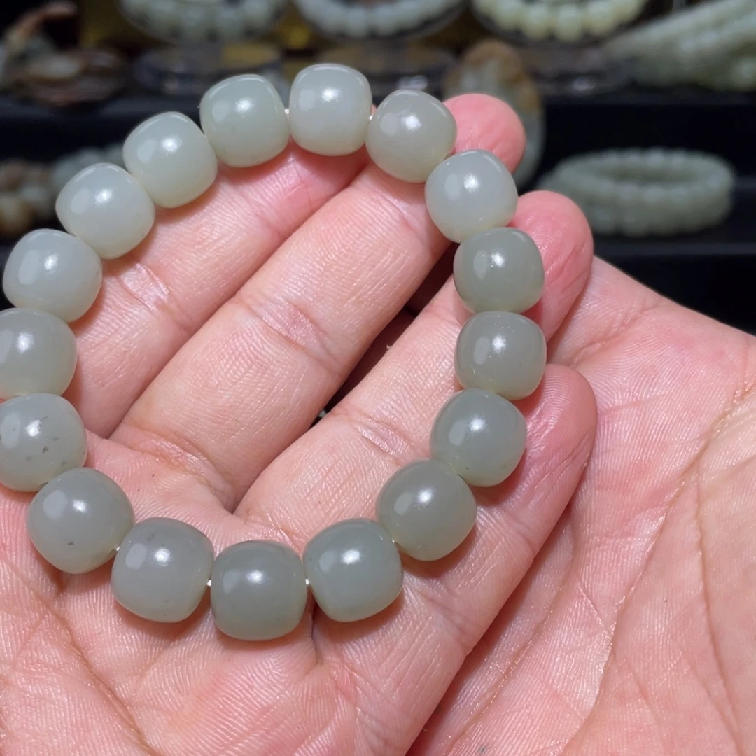 *****和田玉（糖玉）未镶嵌颈饰