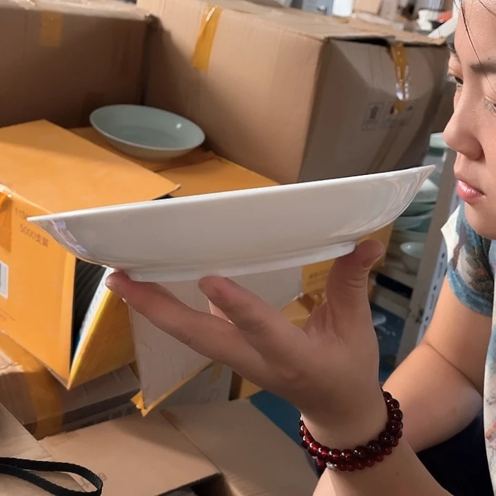 瓷片云白八英寸深盘六个，包邮