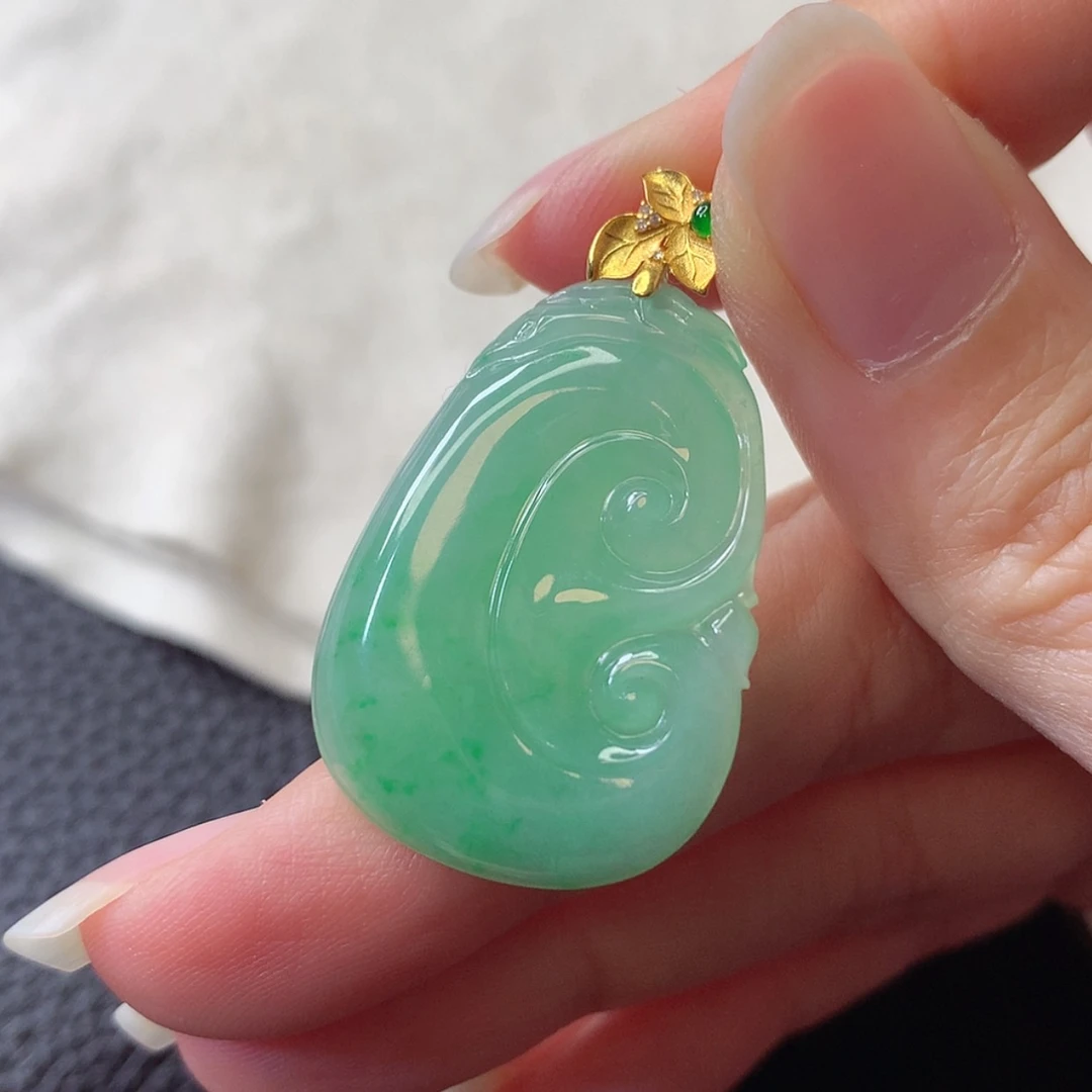 【闪购商品】吊坠(赠链)18K金镶嵌翡翠