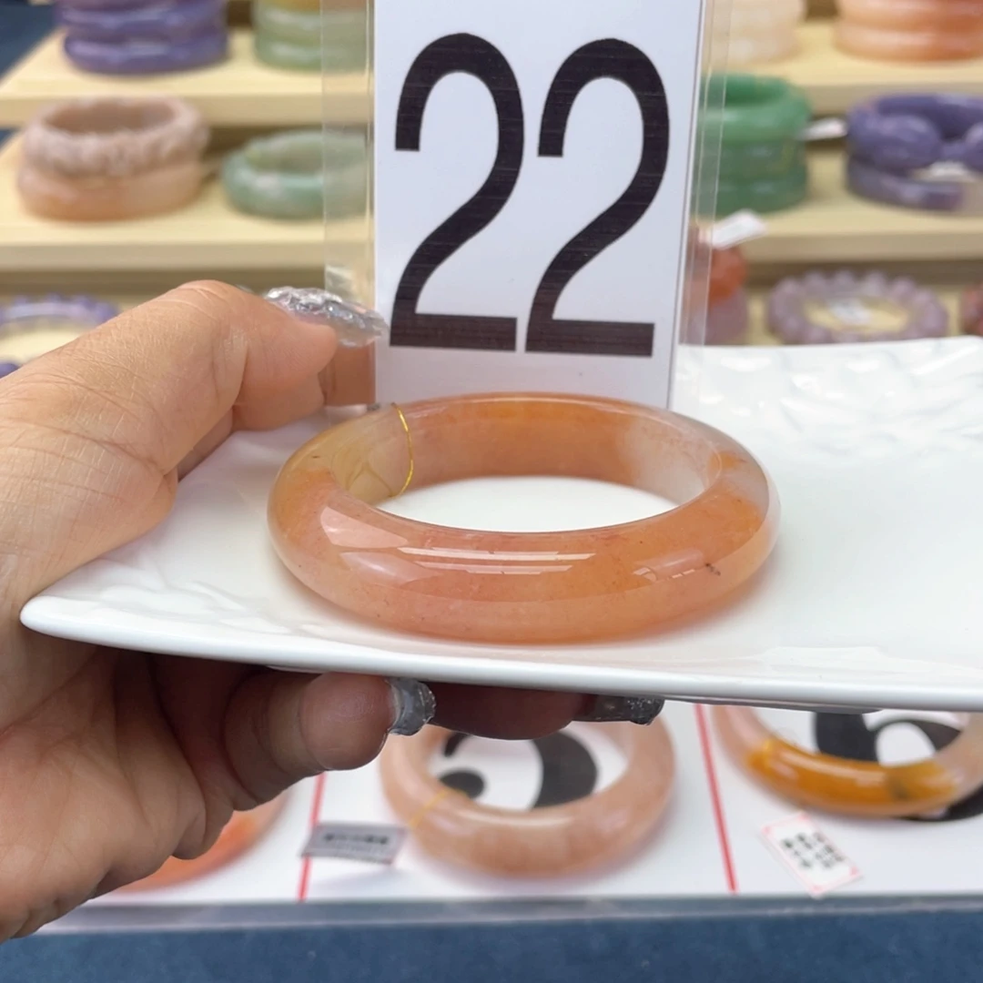 石英质玉未镶嵌手镯