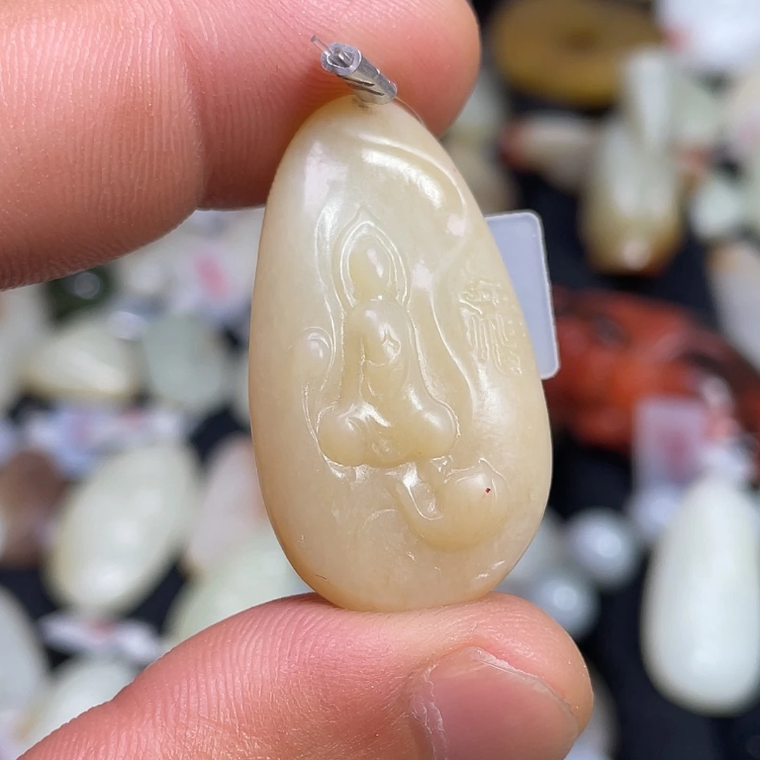 和田玉（糖玉）未镶嵌吊坠(不含链)吊坠