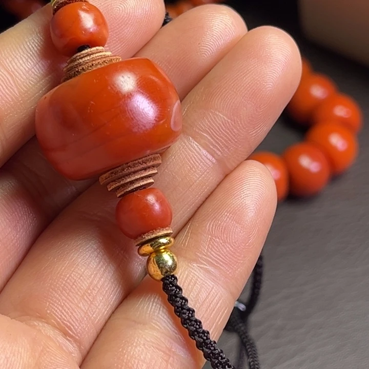 颈饰琉璃红*琉璃…………