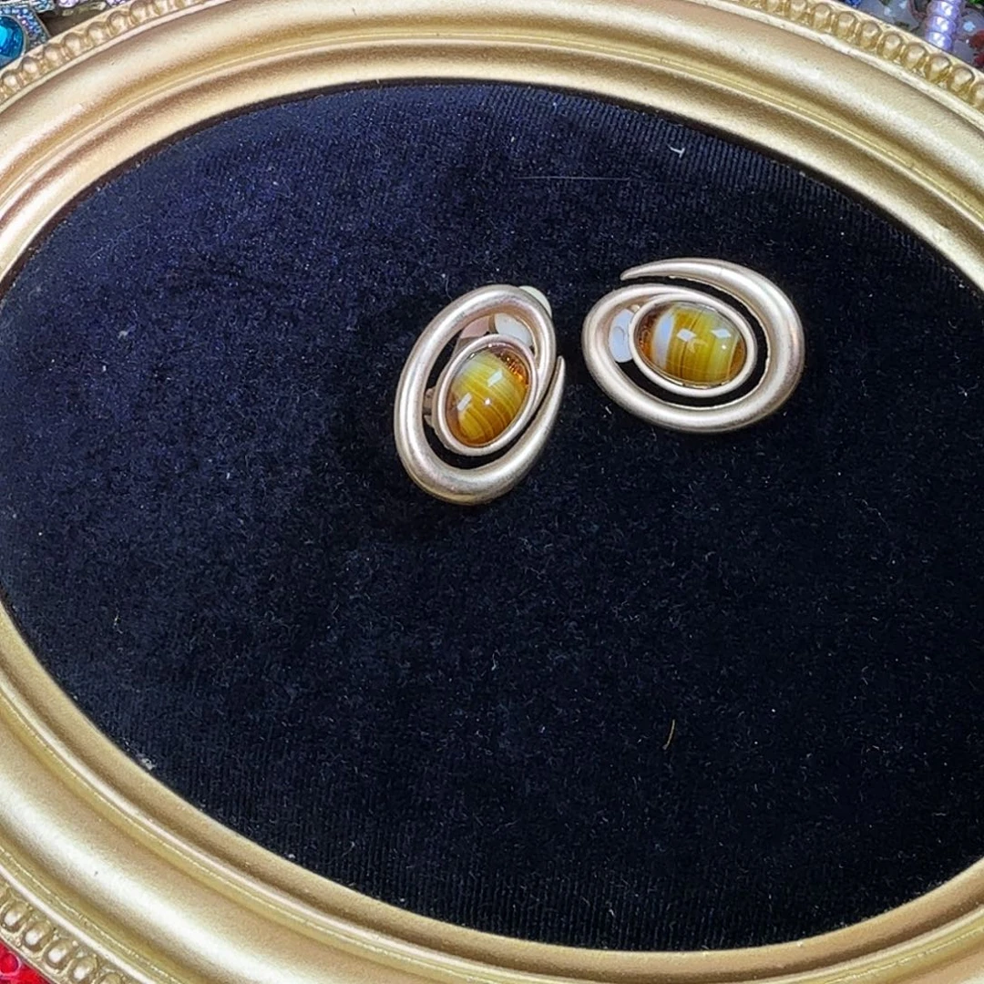 Y***i琉璃铜合金锡合金铁合金