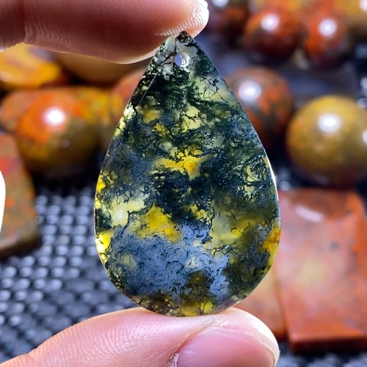 玛瑙/玉髓颈饰未镶嵌?****记