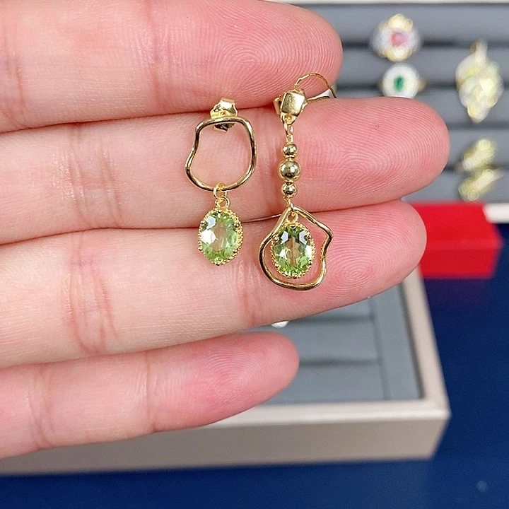 橄榄石耳饰银S925镶嵌