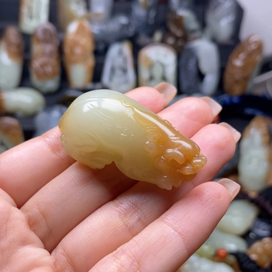 和田玉未镶嵌挂件