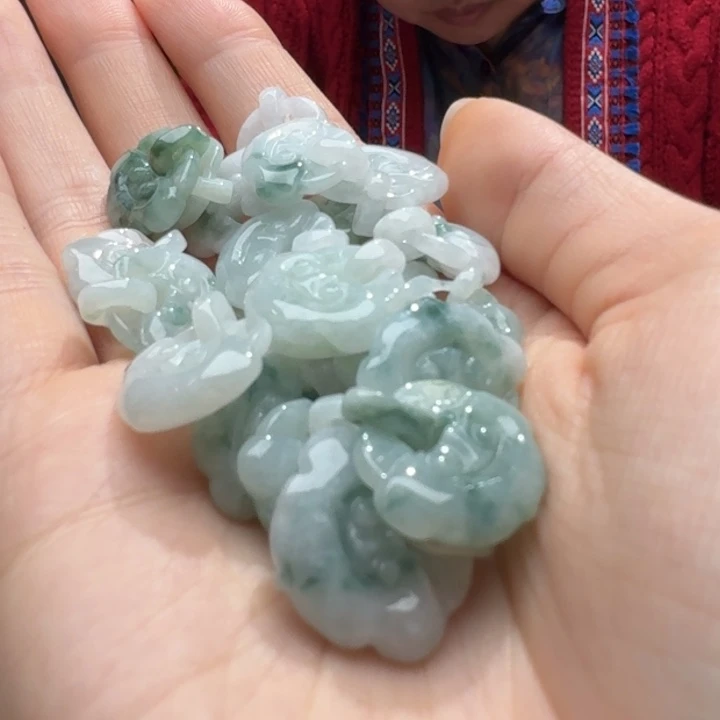未镶嵌挂件翡翠福利1个，不包邮，拍一单邮费发货