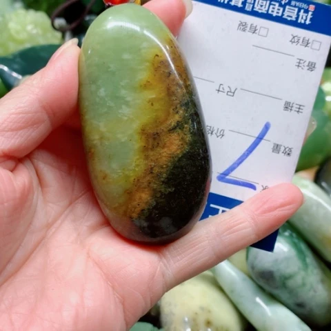 蒲***哥蛇纹石玉未镶嵌手把件