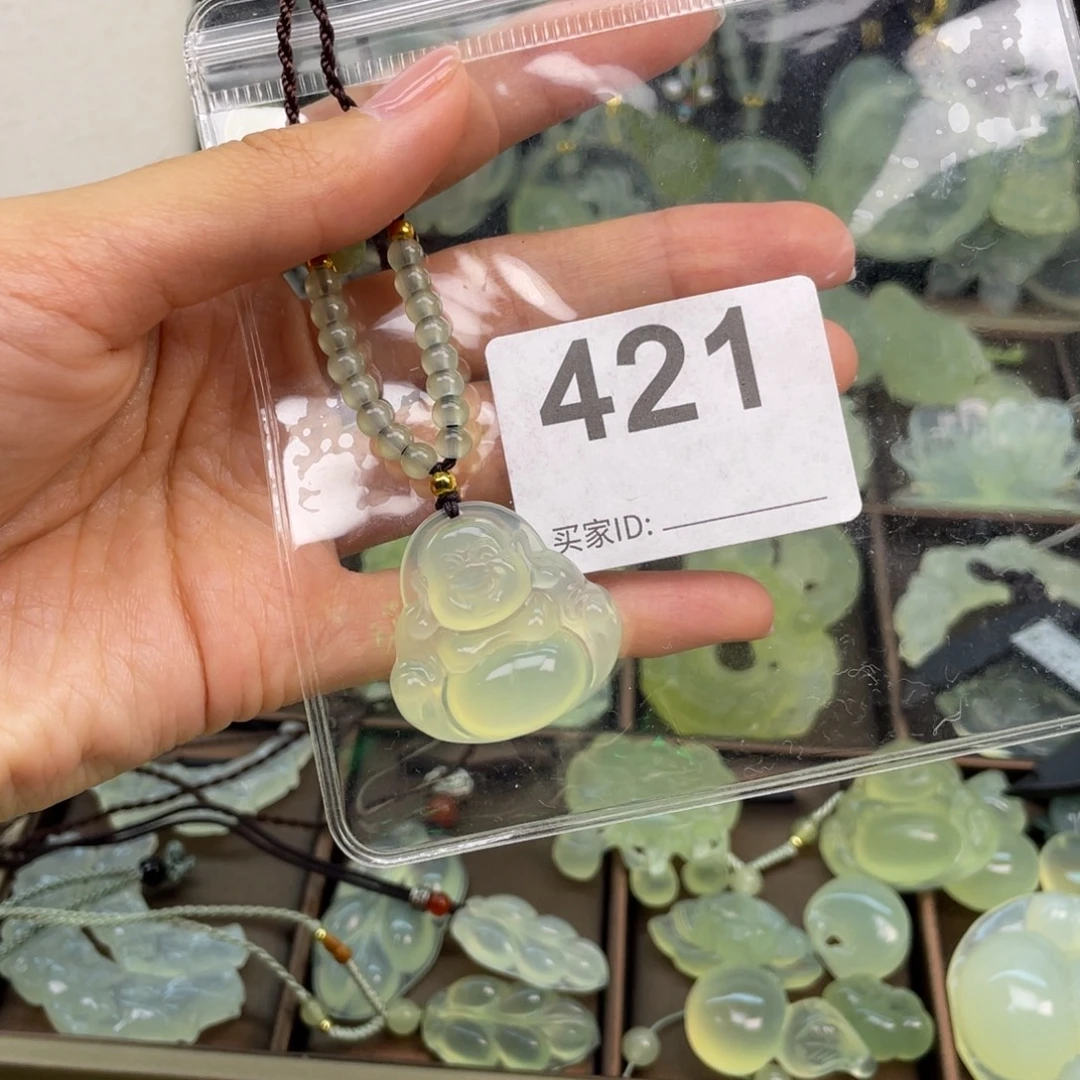 小***桌蛇纹石玉未镶嵌颈饰