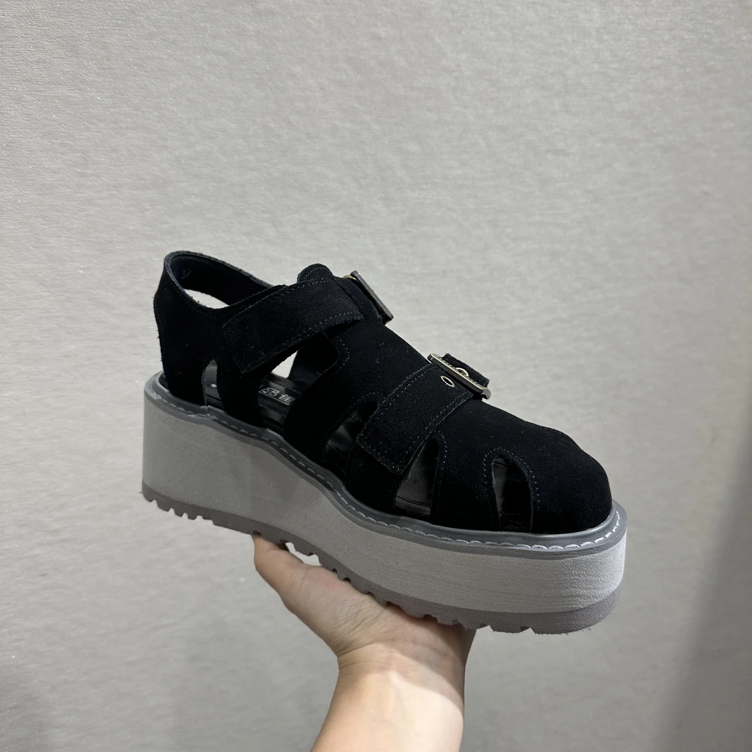 588-32新款漆皮圆头扣带粗跟厚底黑色乐福女鞋印花百搭