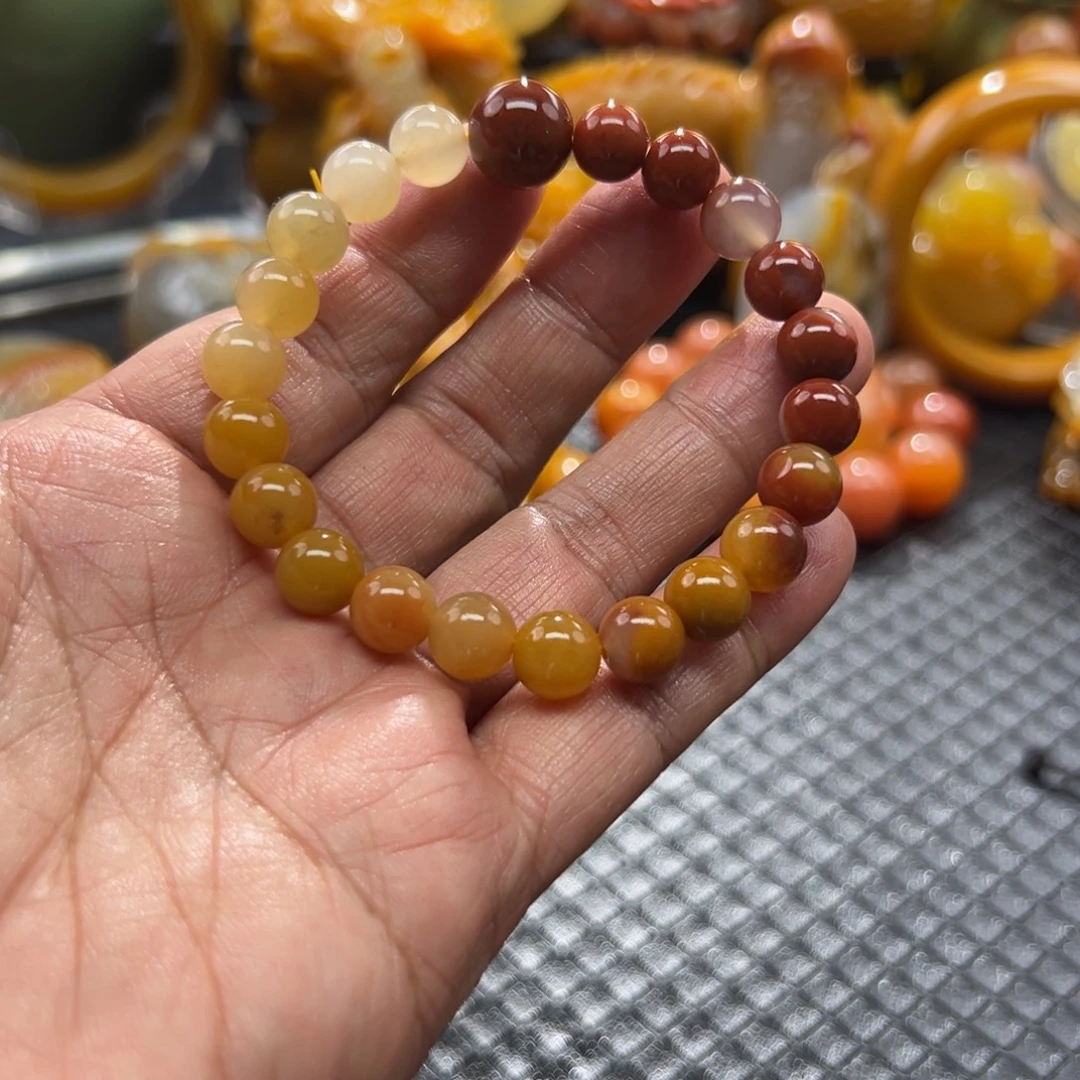 石英质玉未镶嵌颈饰