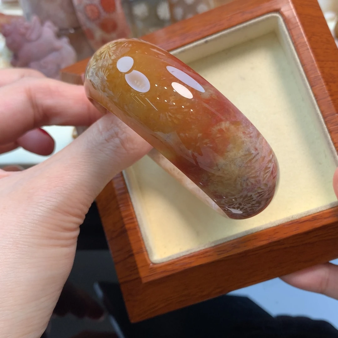 硅化珊瑚（珊瑚玉）手镯未镶嵌56.5口拍货联系主播800