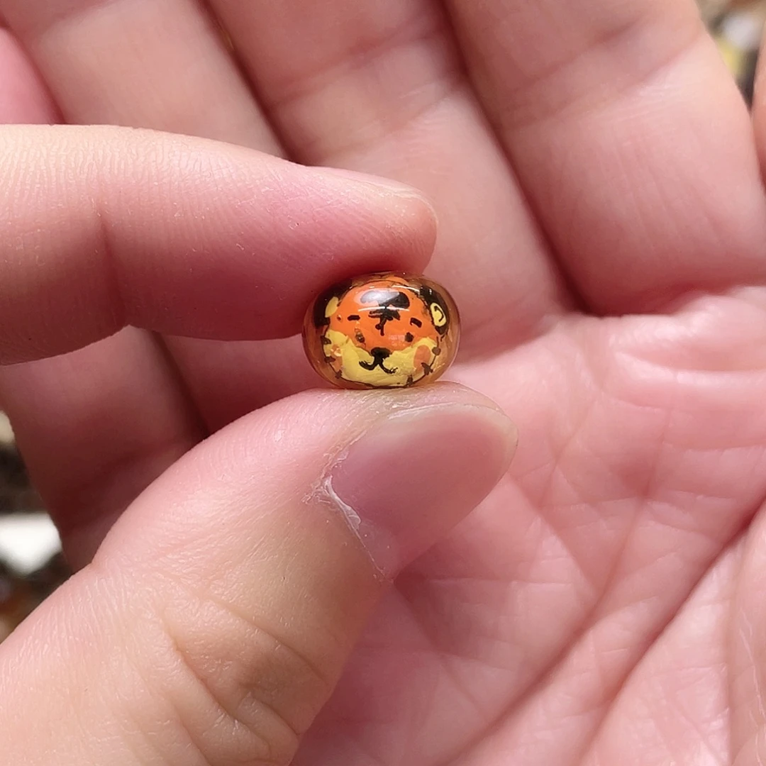 琥珀裸石未镶嵌当*当大