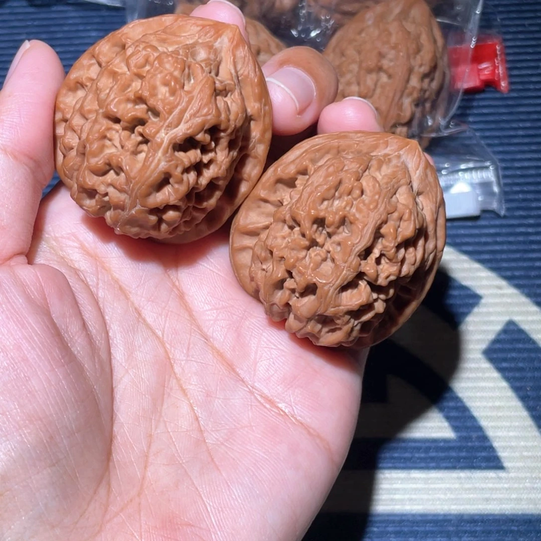 文玩核桃吊坠张*喷凤凰台41