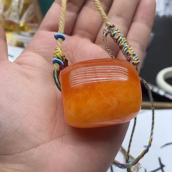 琥珀未镶嵌颈饰186