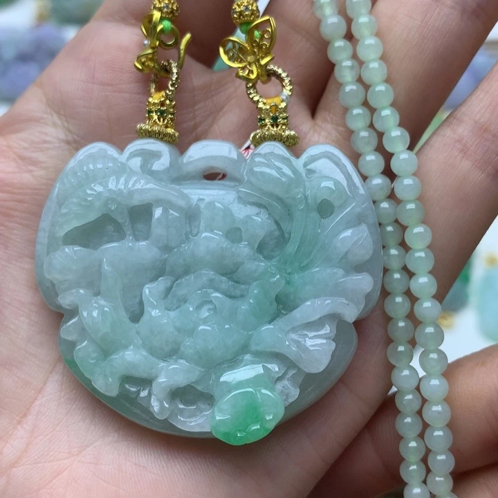 颈饰未镶嵌翡翠翡翠