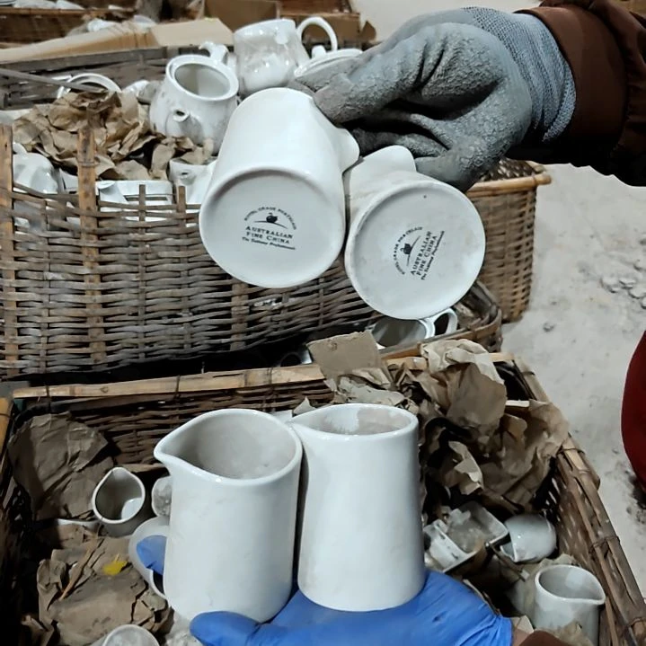 摆件陶瓷盘子碗啥都有