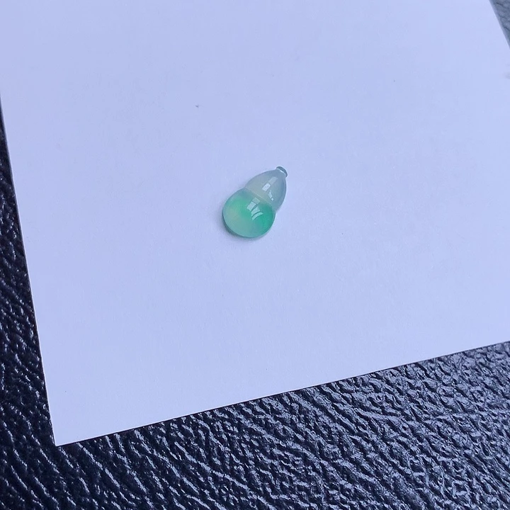 颈饰18K金镶嵌翡翠天然缅甸A货翡翠冰种葫芦