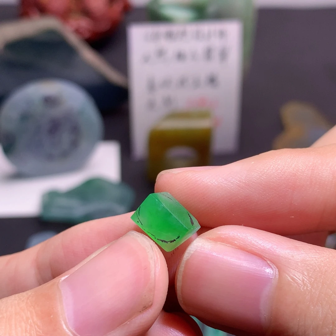 未镶嵌定制翡翠翡翠