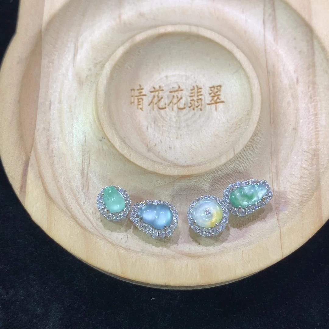 华****颈饰未镶嵌翡翠翡翠