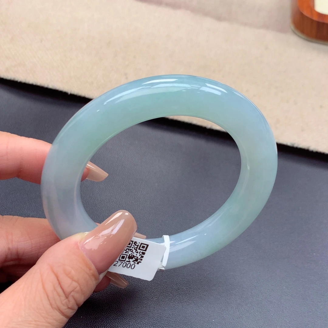 未镶嵌手镯翡翠缅甸翡翠手镯