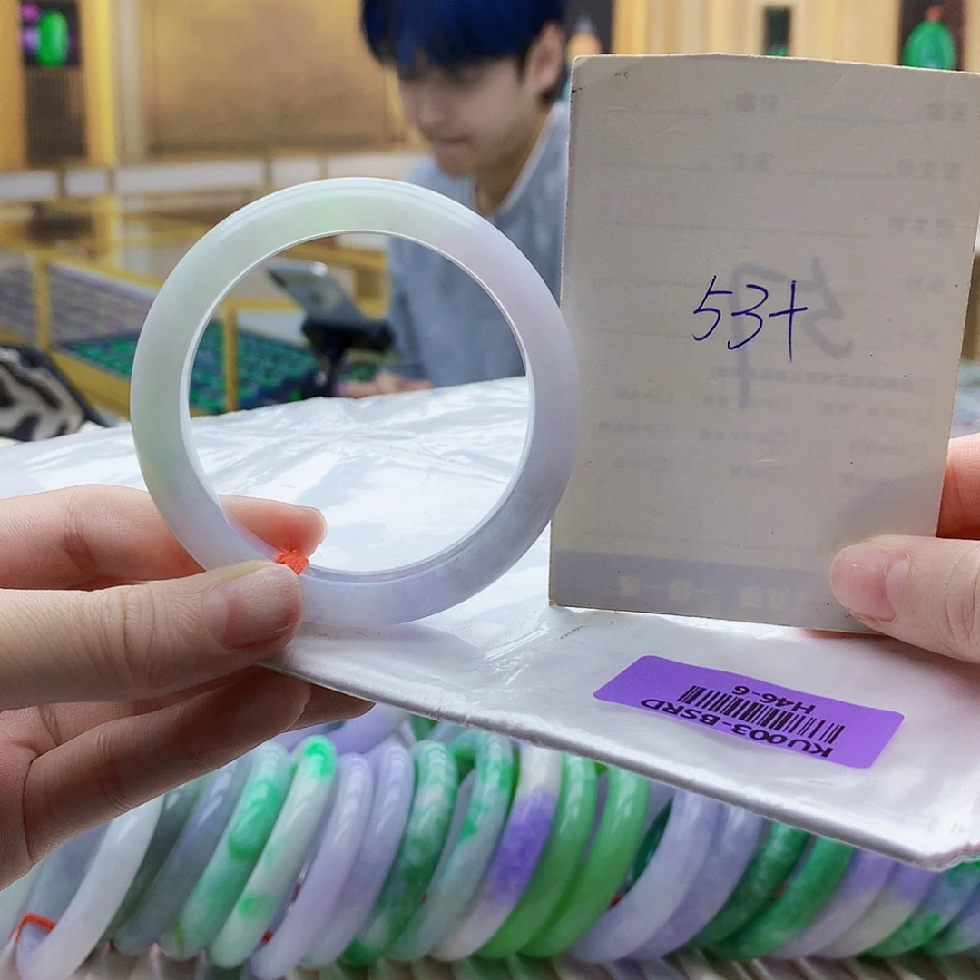 翡翠未镶嵌手镯vhj