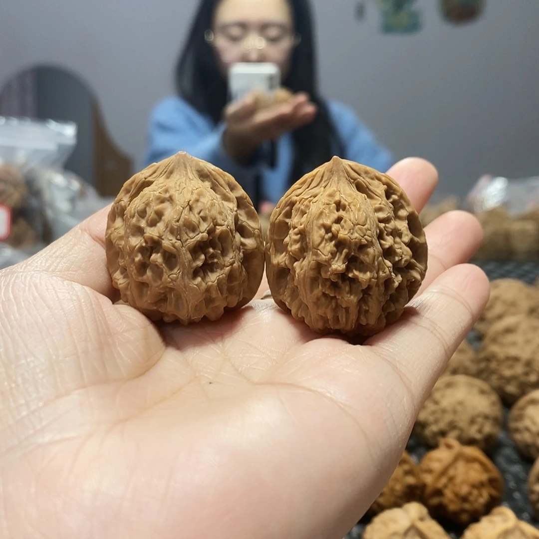 桃核吊坠 红雀 33+
