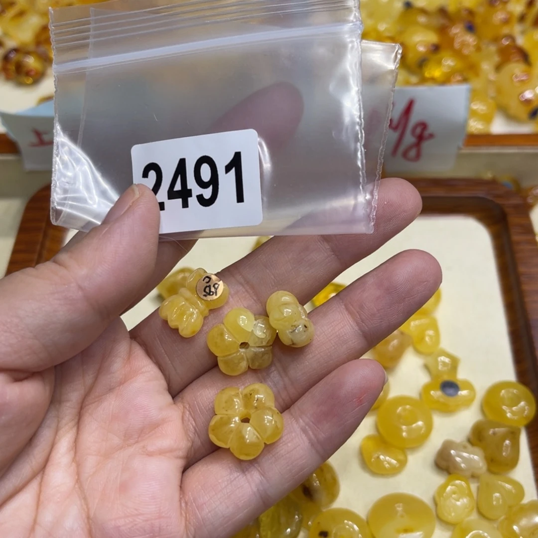 琥珀未镶嵌珠宝奇石