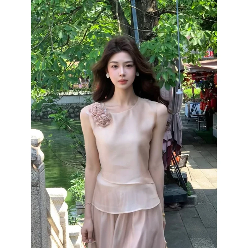 纯欲风洋气显瘦套装2025夏季新款设计感无袖露肩上衣半身裙两件套