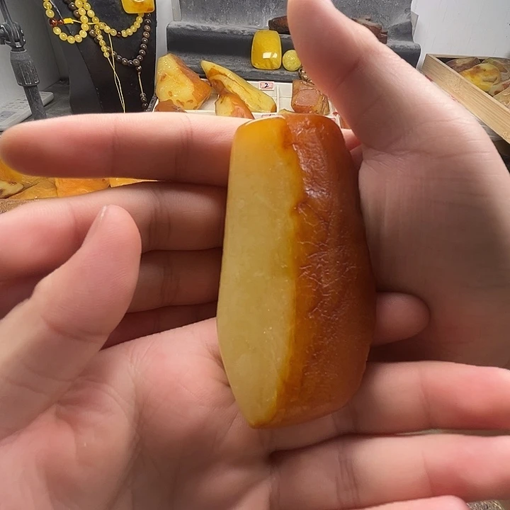 定制琥珀未镶嵌纯天然蜜蜡吊坠
