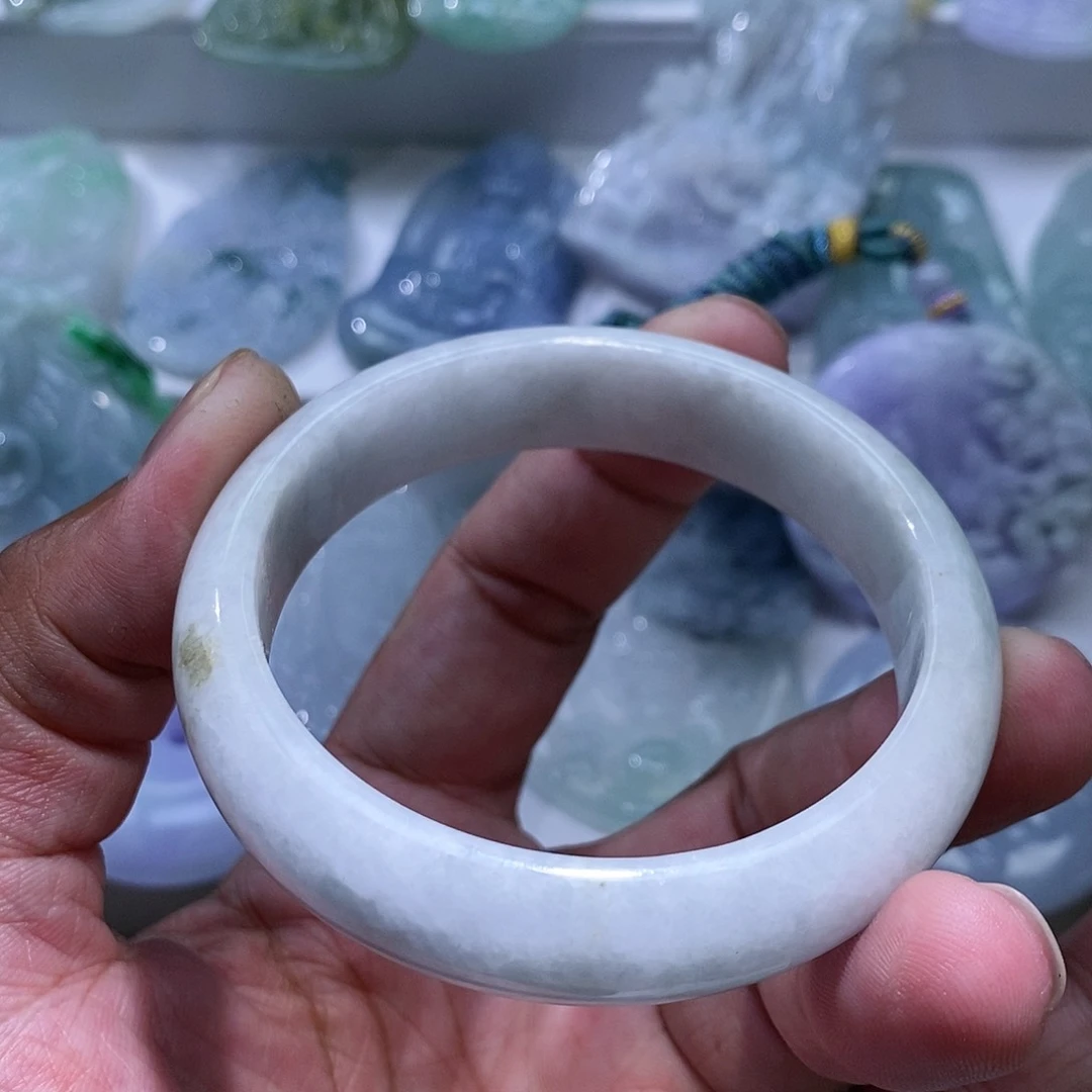 【闪购商品】翡翠未镶嵌颈饰111111111111111