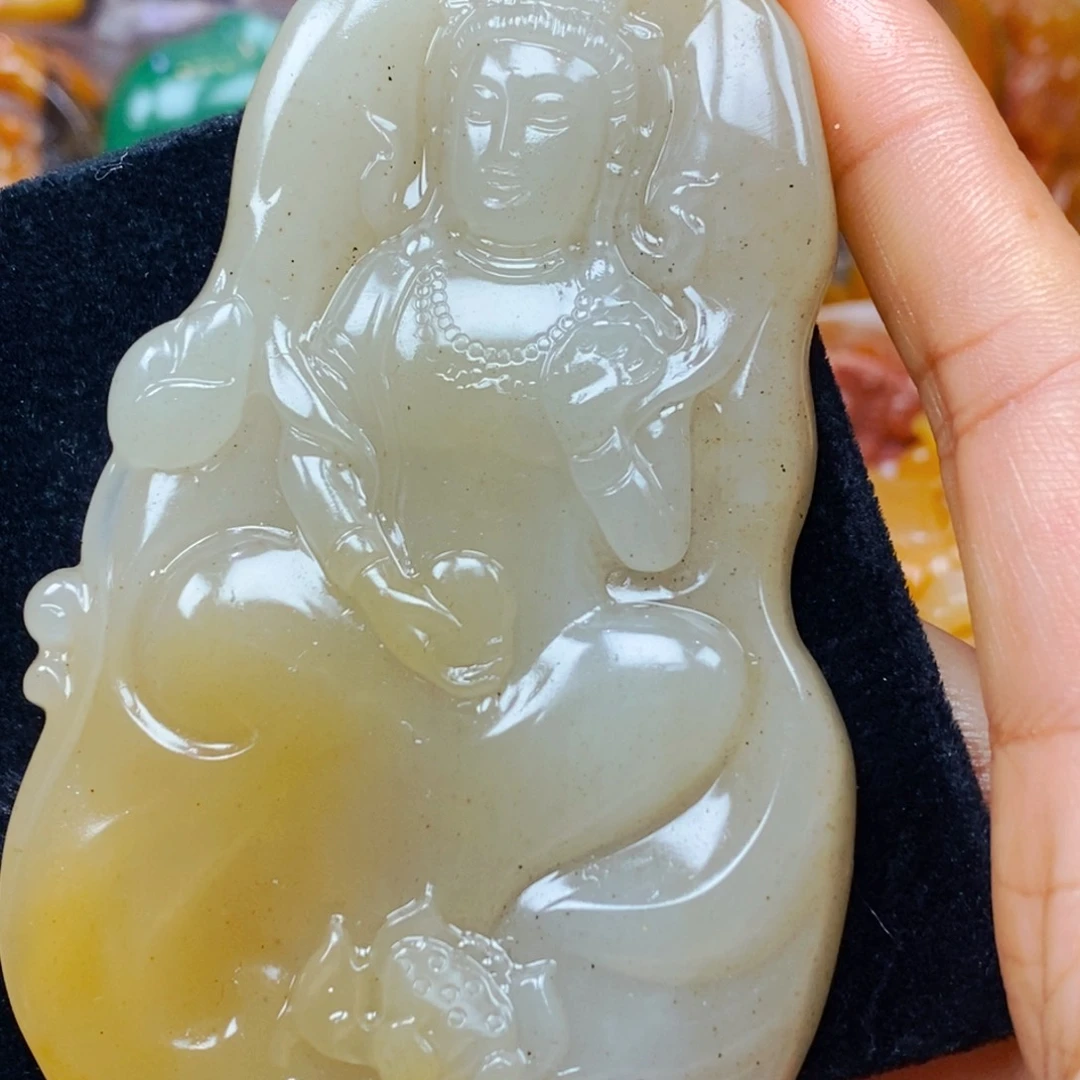未镶嵌石英质玉（黄龙玉）吊坠(不含链)