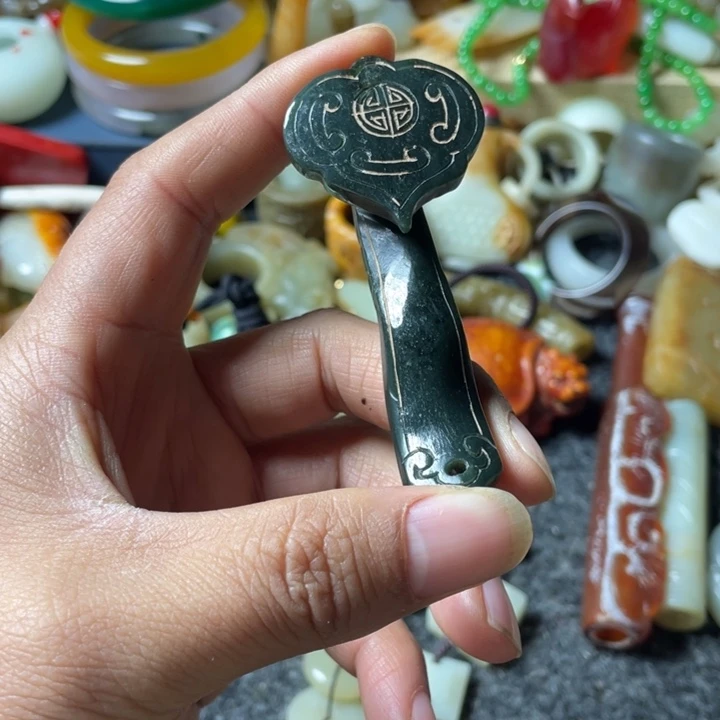 和田玉未镶嵌吊坠(不含链)