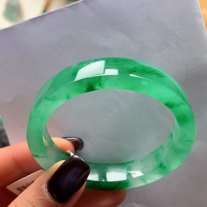 石英质玉未镶嵌手镯