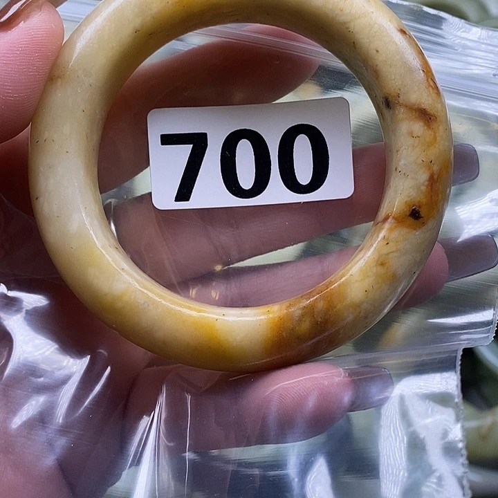 Y***n蛇纹石玉未镶嵌手镯