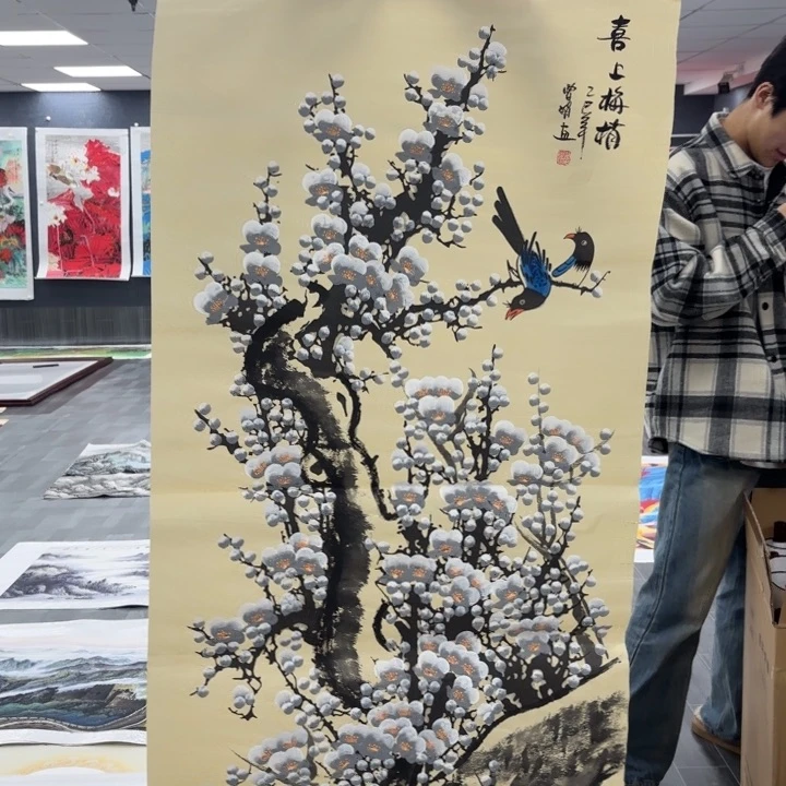 字画等多种形式的艺术作品和艺术作品