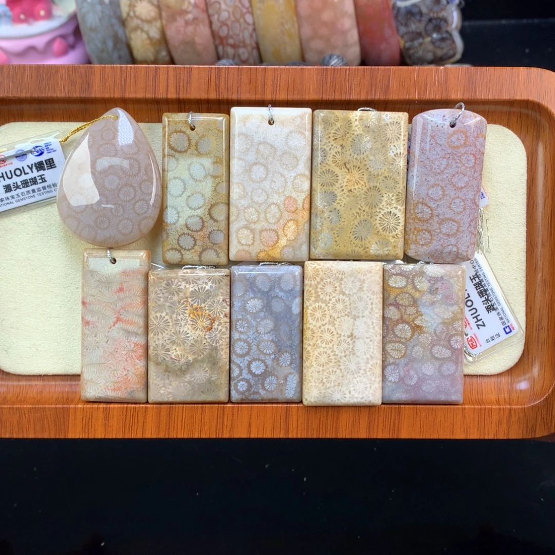 硅化珊瑚（珊瑚玉）未镶嵌颈饰3号单价15一颗可挑选