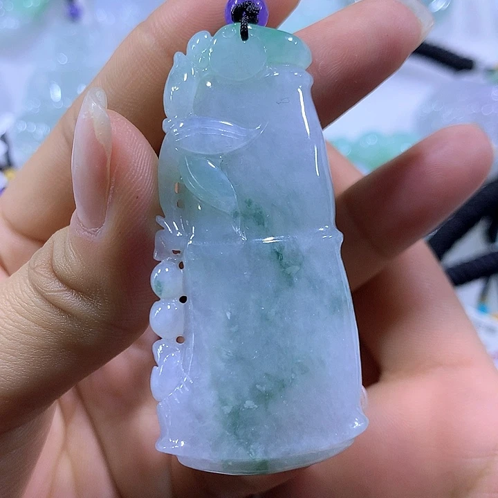 翡翠颈饰未镶嵌天然翡翠A货吊坠