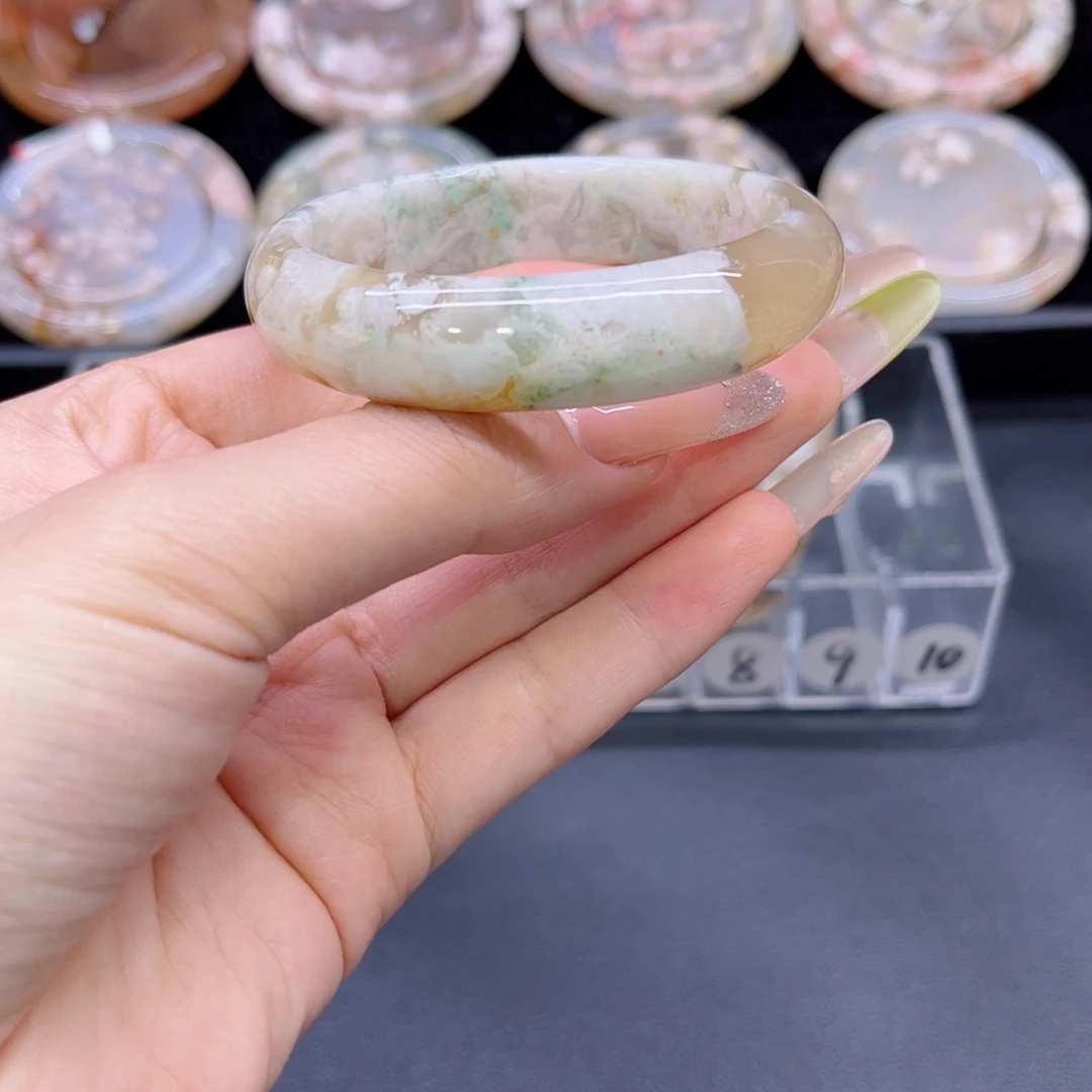 玛瑙/玉髓手镯未镶嵌5354